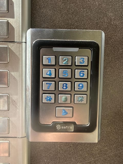 Gran Ritz grupos y familias Terraza y parking Apartamento 10-14 Apartment in Malaga