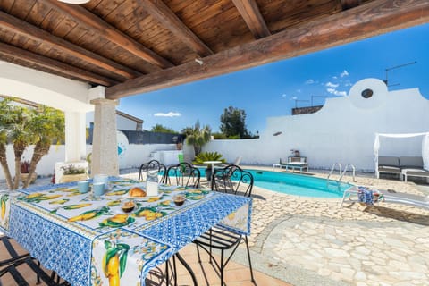 Patio, Day, Pool view, Swimming pool, sunbed