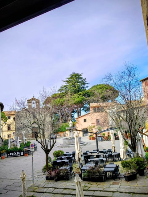 Alloggio turistico All'Ombra della Torre Apartment in Viterbo