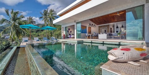 Day, Natural landscape, Pool view, Swimming pool, sunbed