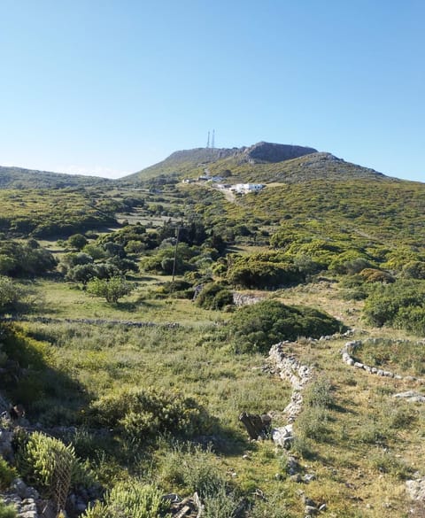 Nearby landmark, Natural landscape, Mountain view