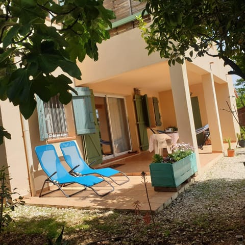 BBQ facilities, View (from property/room), Balcony/Terrace, sunbed