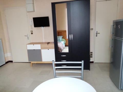 Studio Danton Apartment in Troyes