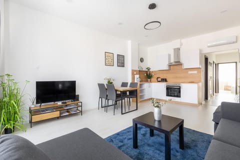Kitchen or kitchenette, Living room, Dining area