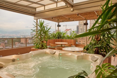 Hot Tub, Balcony/Terrace