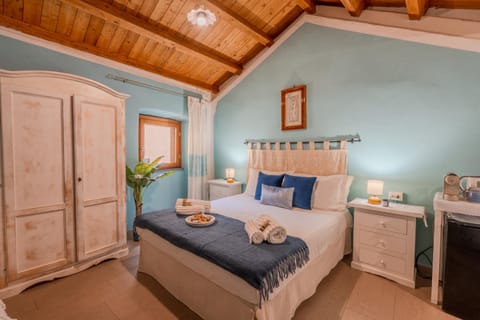 Bed, Photo of the whole room, Bedroom, towels, wardrobe