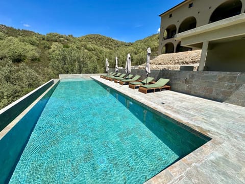 Natural landscape, Mountain view, Pool view, Swimming pool, sunbed
