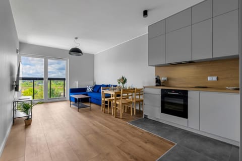 Kitchen or kitchenette, Dining area, dishwasher, pet friendly, stove