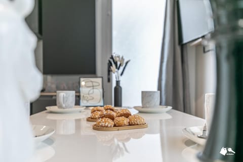 Food and drinks, Food