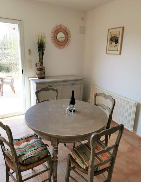 Le Vieil Olivier 5 House in Provence-Alpes-Côte d'Azur