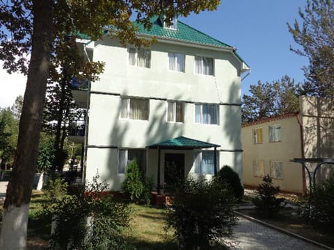 Property building, Day