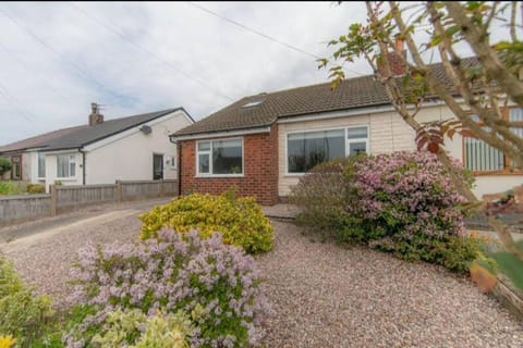 Beautifully styled Home with Garden House in Borough of Fylde