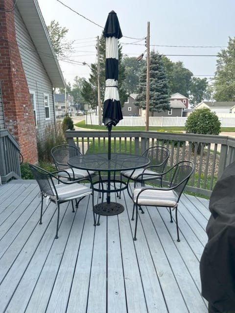 Rye Beach Retreat Country House in Huron