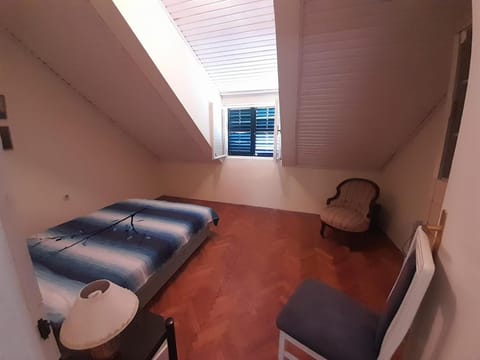 Beach edge 4-Bed House in Muo Kotor House in Muo