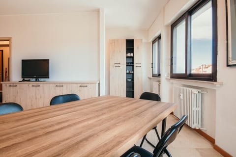 TV and multimedia, Dining area, hair dresser