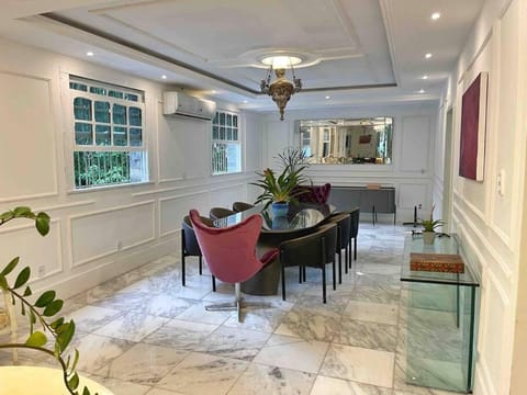 Mansão lindíssima centenária Apartment in Rio de Janeiro