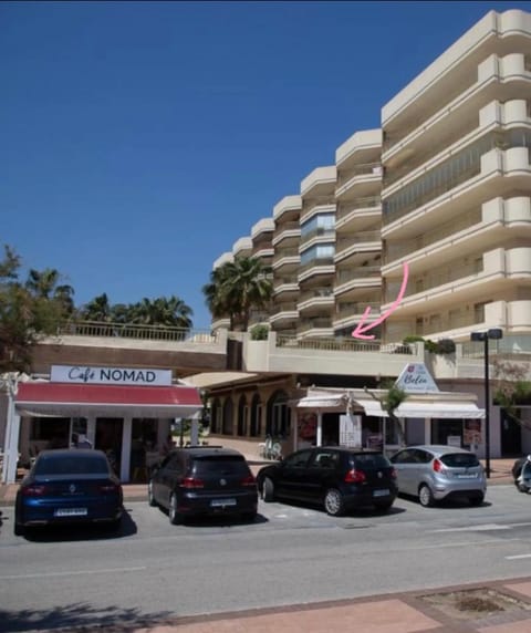 Property building, Location