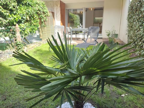 Patio, Garden, Garden view