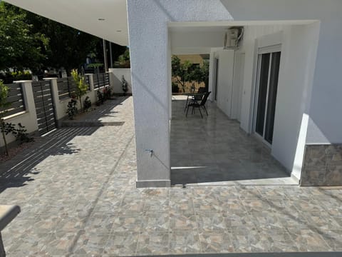Adoniss apartmentss 1 House in Halkidiki