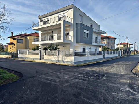 Adoniss apartmentss 1 House in Halkidiki