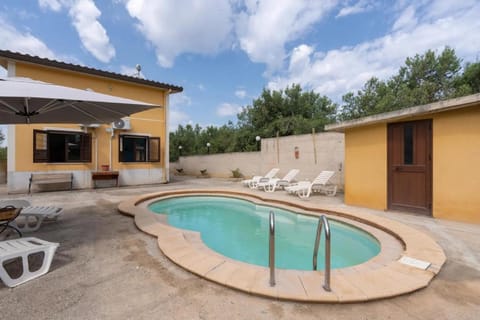 Property building, Pool view, Swimming pool, sunbed