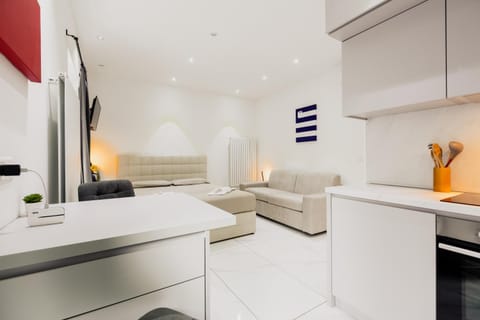 Home Sofia Room 1-By EasyLife Swiss Apartment in Lugano