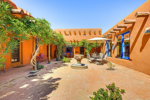 Las Cruces Santa Fe-Style Adobe Home on 6 Acres! House in Mesilla