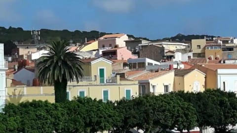 Property building, Day, Natural landscape, City view, Landmark view