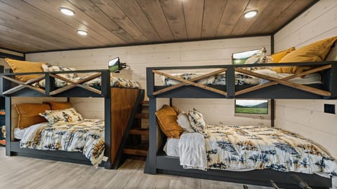 Royce's Retreat House in Sevier County