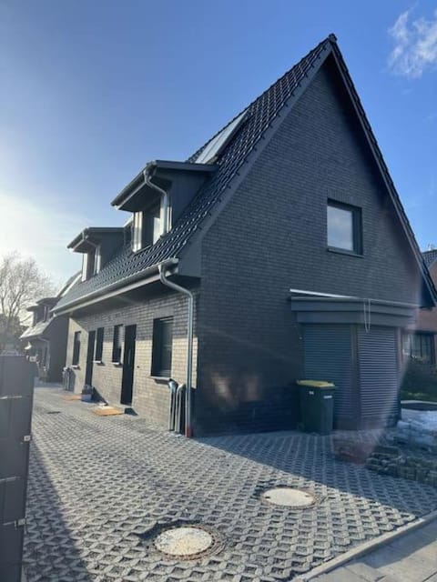 Property building, View (from property/room)