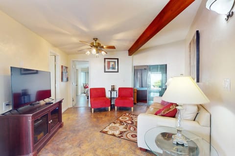 Pools and Pickleball! Dog-Friendly Home in Surprise House in Sun City Grand