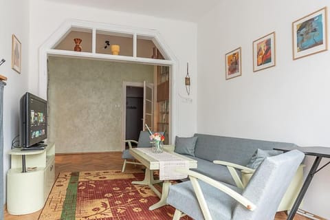 Centrally Located Vintage Flat Apartment in Sofia
