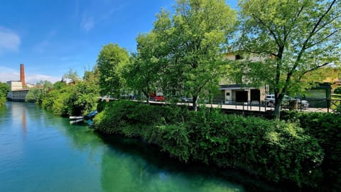 Nearby landmark, Natural landscape, River view