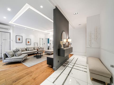 TV and multimedia, Living room, Photo of the whole room, Seating area