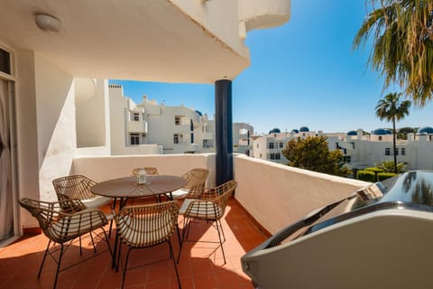 Day, View (from property/room), Balcony/Terrace, Balcony/Terrace, Dining area