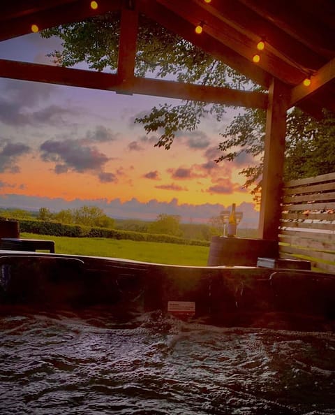Hot Tub, Sunrise