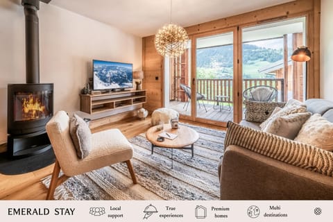 Living room, Mountain view