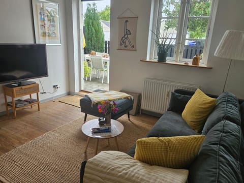Lejlighed A med dejlig gårdhave på Thurø Kæledyr er IKKE gratis og skal tilføjes Apartment in Svendborg