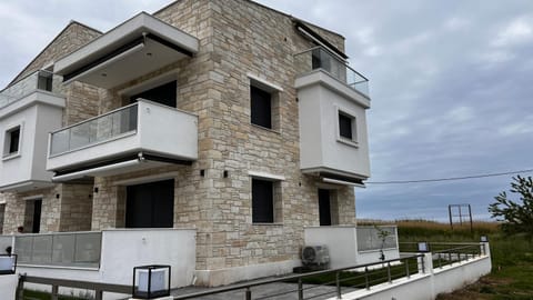 White Pearl Apartment Apartment hotel in Halkidiki