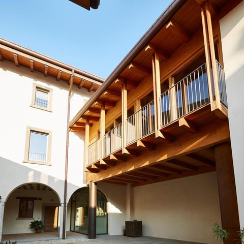 Palazzo Eleonora Bed and Breakfast in Province of Brescia