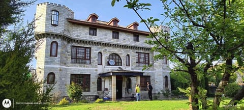 Property building, Garden view