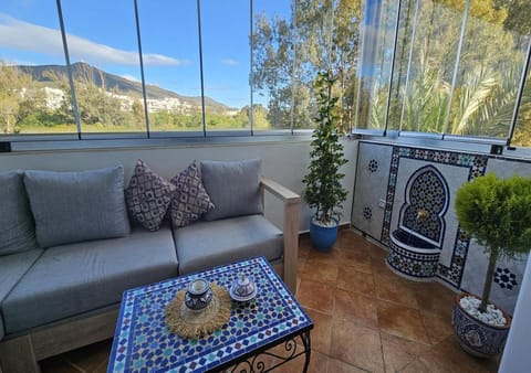 Balcony/Terrace, Mountain view
