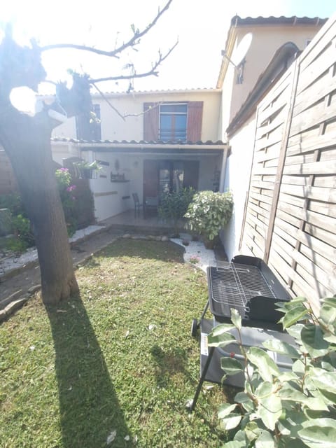 Villa Frati Campground/ 
RV Resort in Poggio-Mezzana