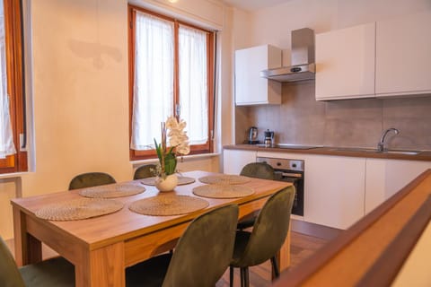 kitchen, kitchen, air conditioner, air conditioner