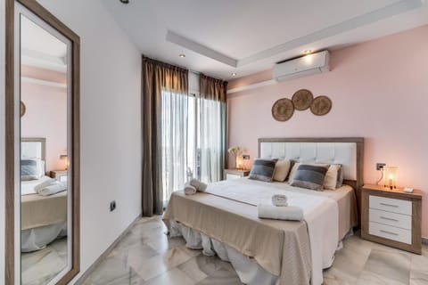 Bed, Photo of the whole room, Bedroom, towels, air conditioner