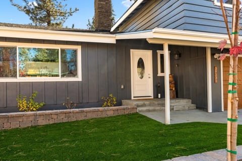 Lakeside Paradise Escape House in Big Bear