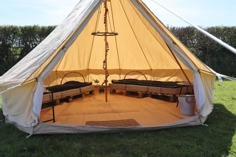 Rescorla Retreats - Blossom Luxury tent in England