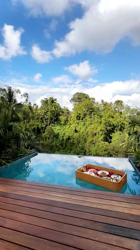 Balcony/Terrace, Swimming pool, Breakfast