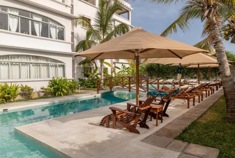 Property building, Swimming pool