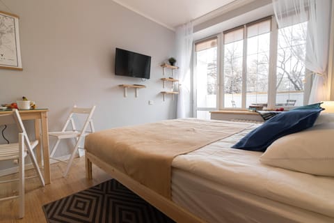 Bed, TV and multimedia, Photo of the whole room, Seating area